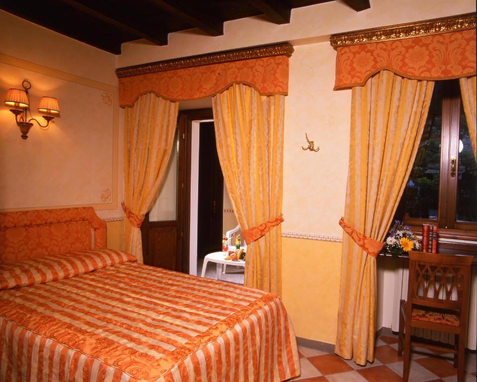 La Contrada Dei Monti Hotel Orta San Giulio Luaran gambar