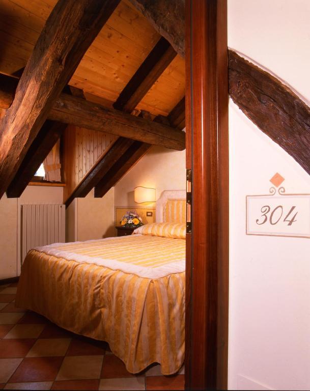 La Contrada Dei Monti Hotel Orta San Giulio Luaran gambar