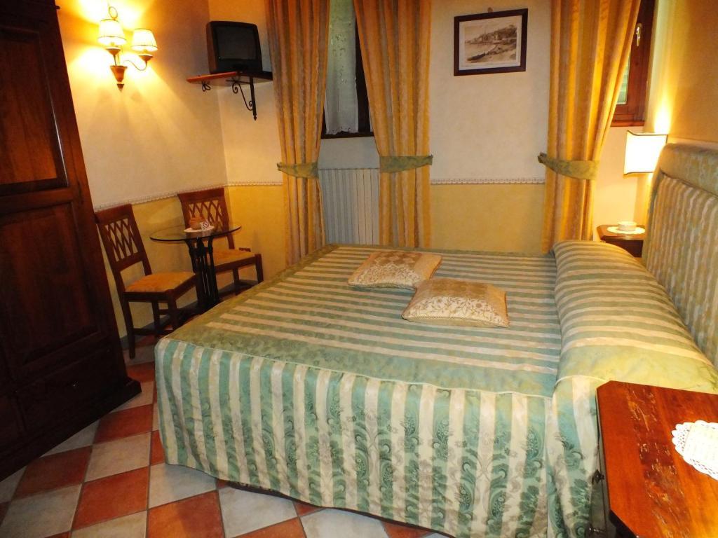 La Contrada Dei Monti Hotel Orta San Giulio Luaran gambar