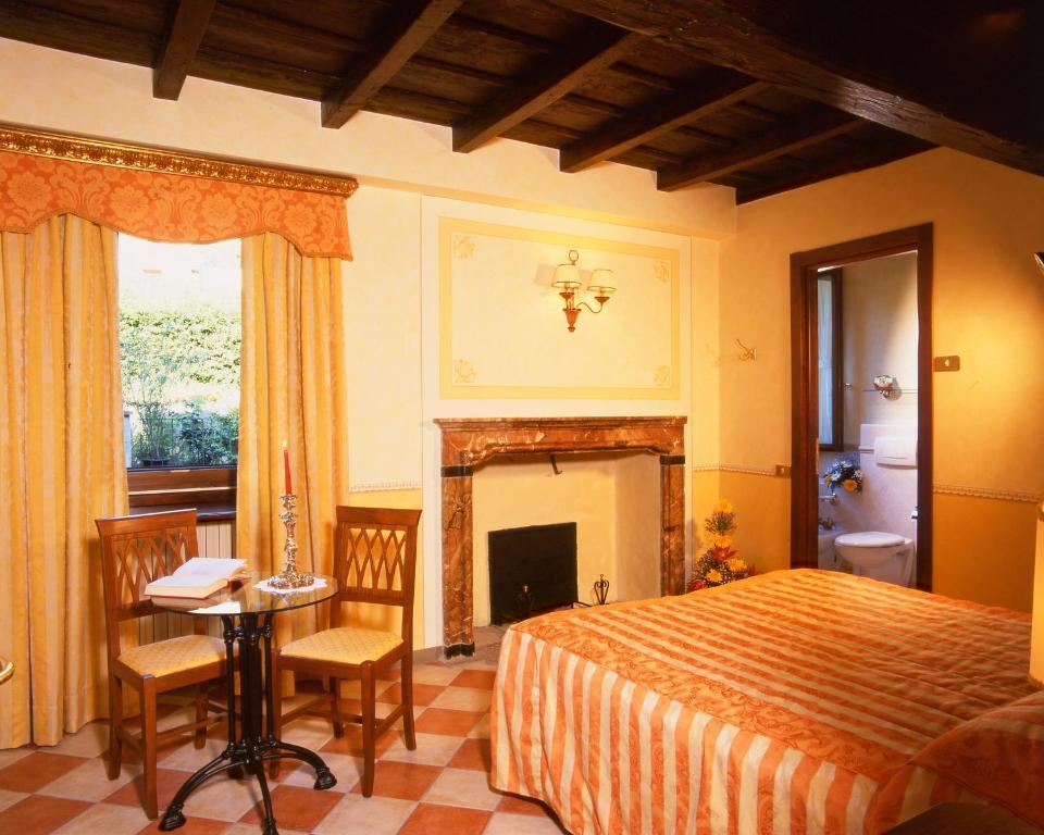 La Contrada Dei Monti Hotel Orta San Giulio Luaran gambar