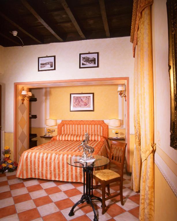 La Contrada Dei Monti Hotel Orta San Giulio Luaran gambar